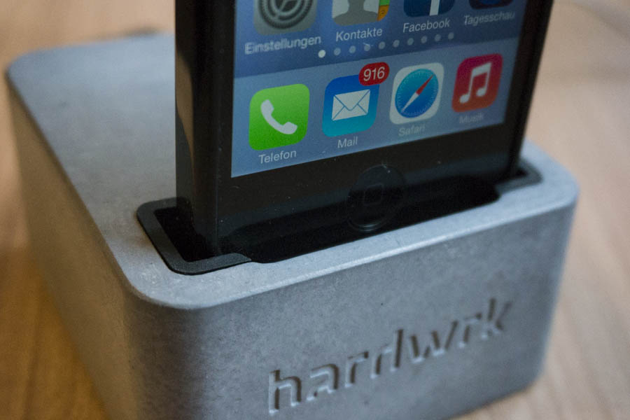 Test: hardwrk Massive Dock – Betondock für iPhone 5 S/C